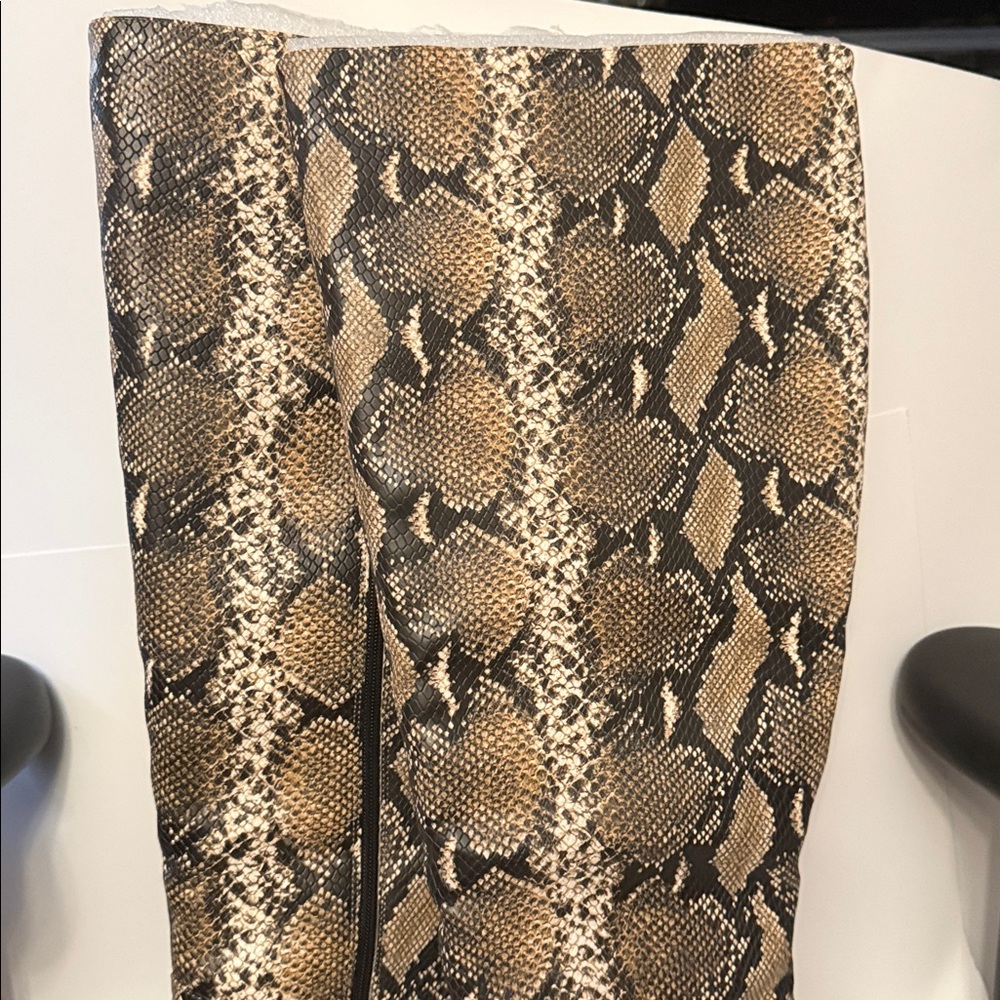 Eloquii Chic Snakeskin Print Boots Knee High Wide Calf 
Size 12W - Picture 4 of 12